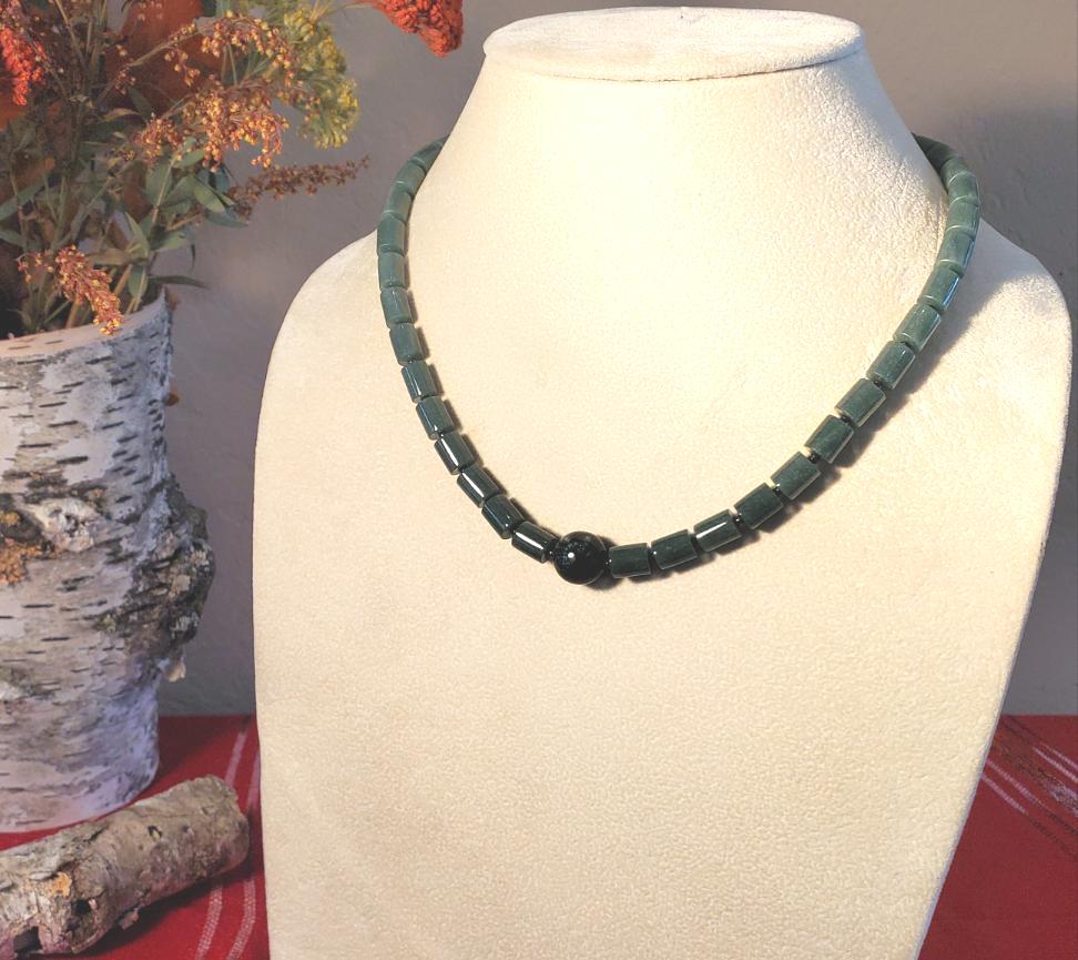 jadeite collar, jade necklace, jadeite necklace, green and black jade jewelry, rare necklace, original necklace, cultural jewelry, mayan jewelry